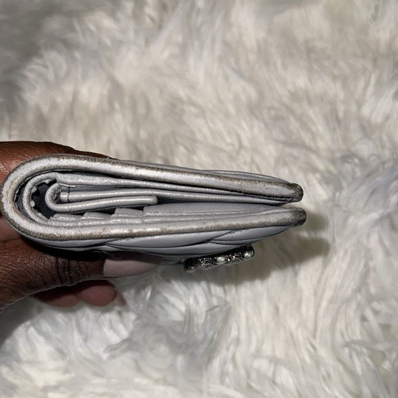 🎉🎊❤️HOST PICK 🎉🎊❤️ Miu Miu Grey Quilted Crystal Logo Wallet GUC - Picture 5 of 10